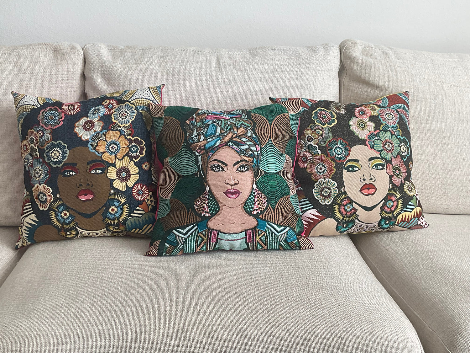 THROW PILLOWS